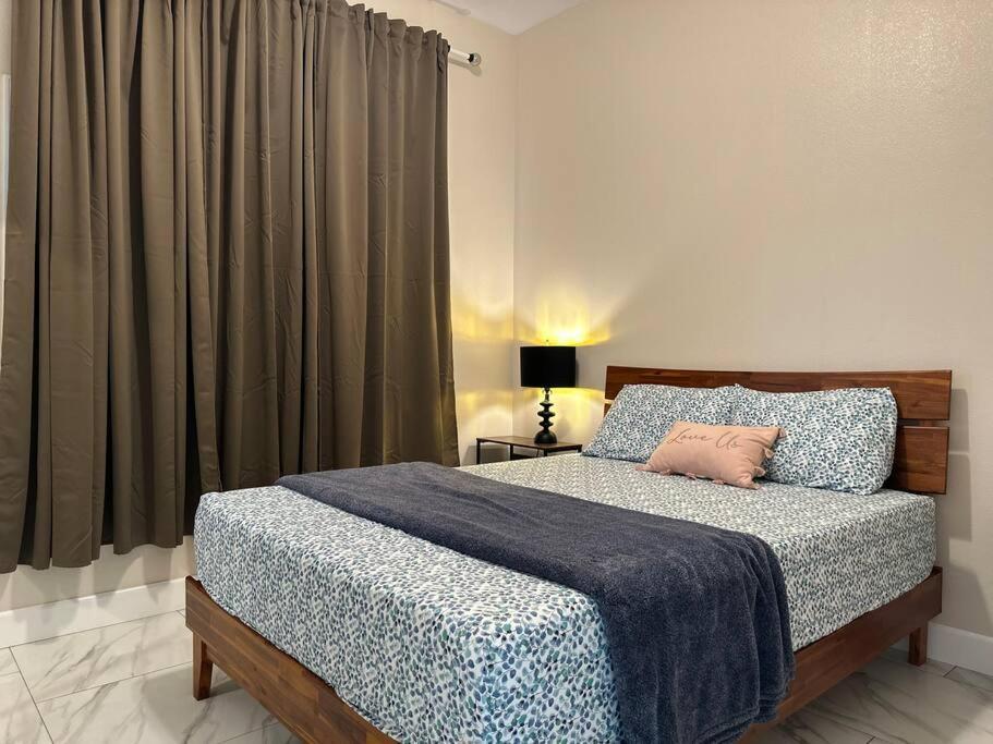 Вилла New Renovated House In Little Saigon Midway City Экстерьер фото