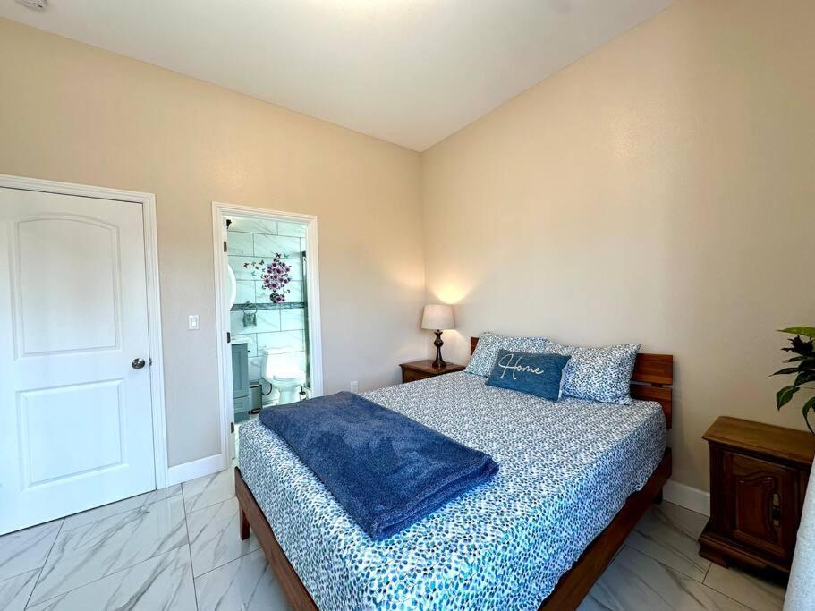 Вилла New Renovated House In Little Saigon Midway City Экстерьер фото